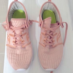 Women’s Saucony, 8 1/2, sandstone color